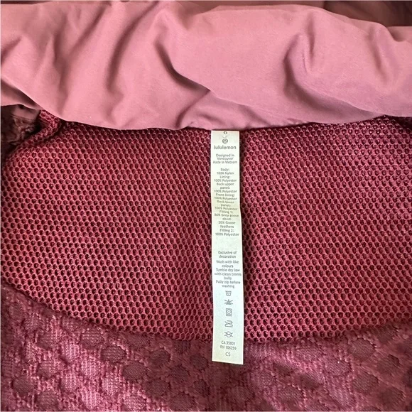 Lululemon Sleet Street Jacket Cassis, 6 - Picture 4 of 15